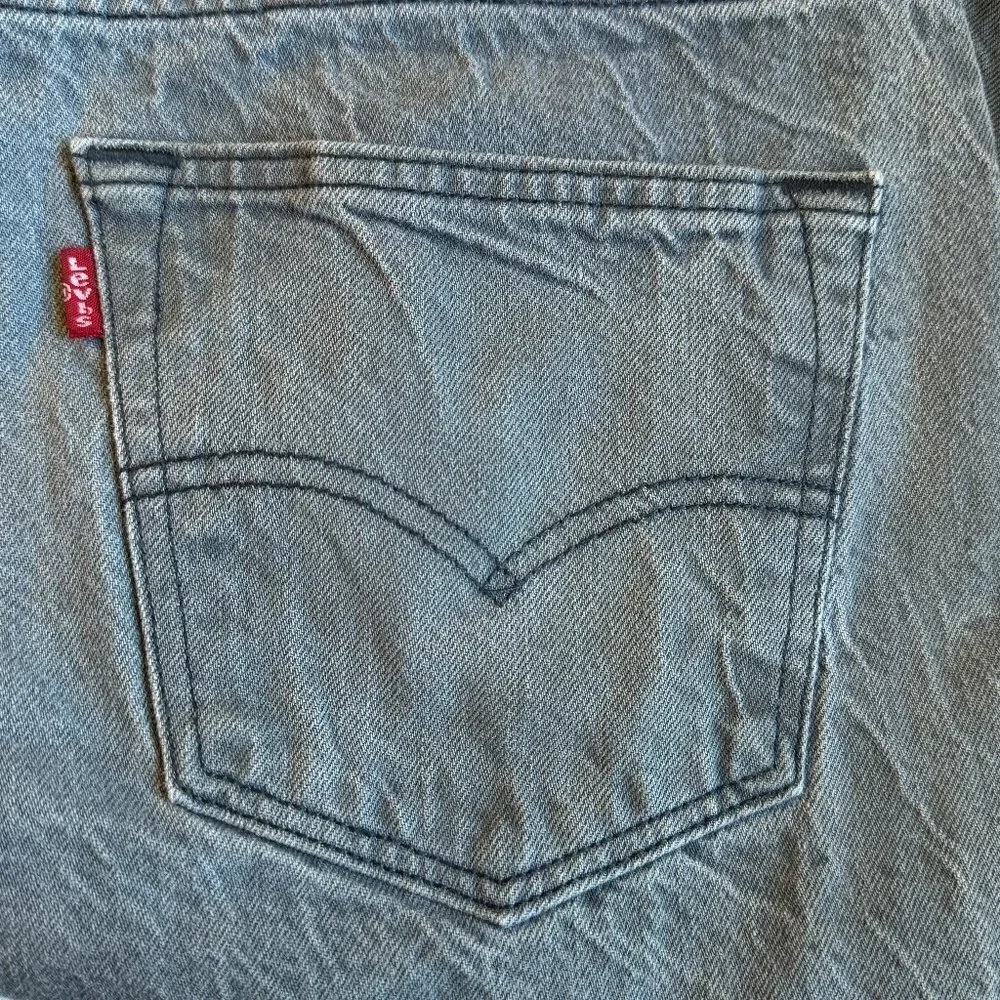 Levi’s 501 Button Fly Grey Denim Jeans Straight Leg   34 x 32